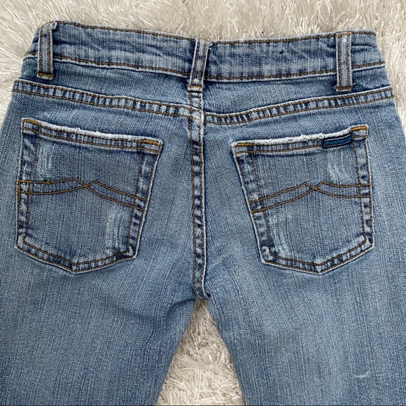 VNTG Weathervane Light Wash Distressed Flare Jeans - Picture 7 of 9